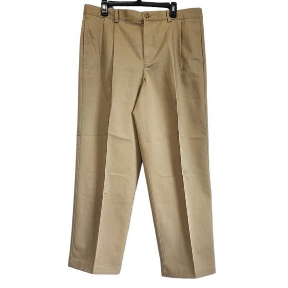 L.L. Bean Men's Wrinkle-Free Double L® Chinos,  Classic Fit Pleated Size 37x28 D - Picture 2 of 9